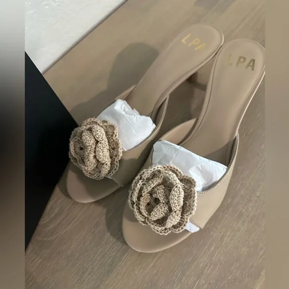 LPA /REVOLVE Elba Sandal in Light Brown
8.5 - Picture 11 of 12